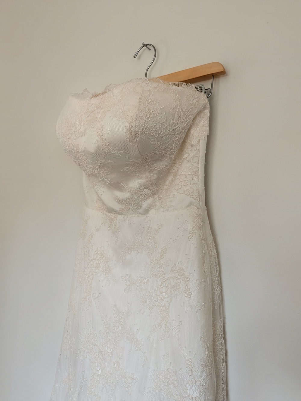 Strapless Lace Bridal Gown With Train Ivory Size 8 A Line